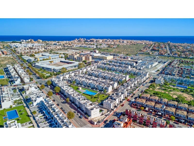 2 Zimmer Bungalow zu verkaufen in Torrevieja - 284.000 € (Ref: 9398402)