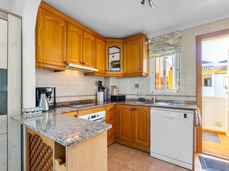 2 chambre Appartement à vendre à Torrevieja - 142 000 € (Ref: 9400806)