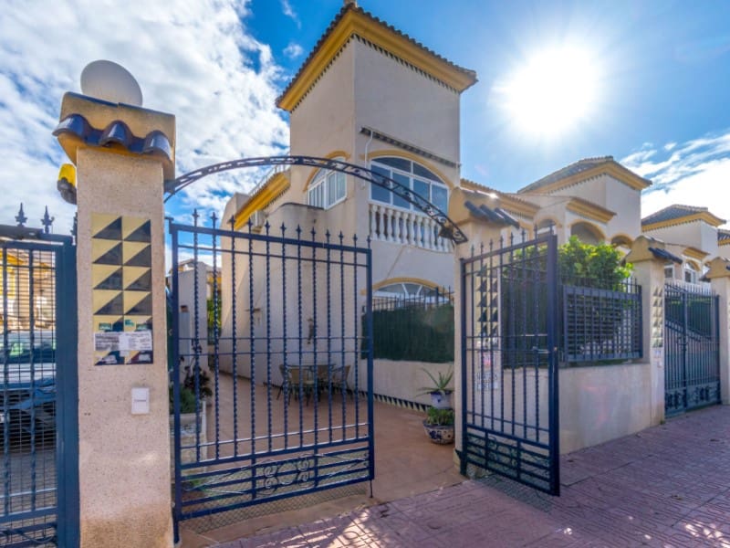 2 chambre Appartement à vendre à Torrevieja - 142 000 € (Ref: 9400806)