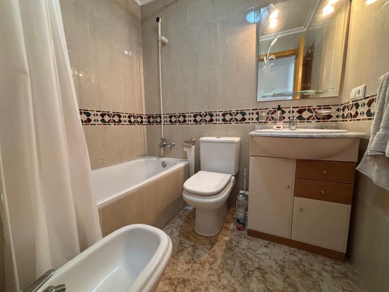 3 soveværelse Lejlighed til salg i Torrevieja - € 245.000 (Ref: 9400811)