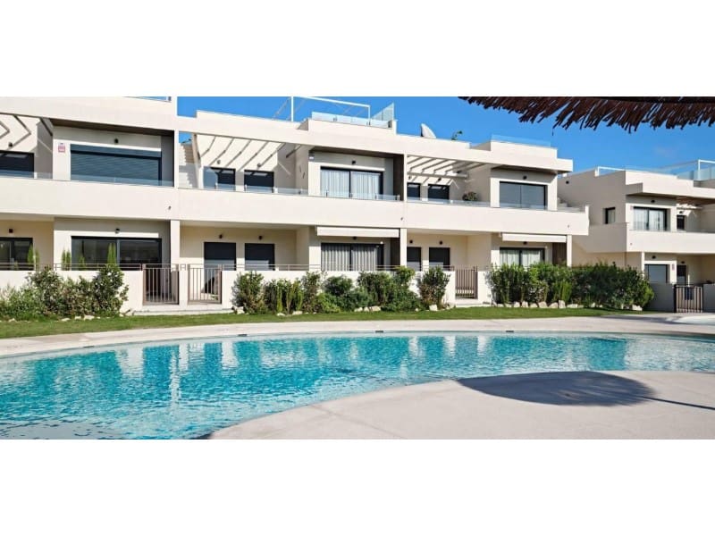 Apartamento de 2 habitaciones en Torrevieja en venta con garaje - 379.000 € (Ref: 9403727)