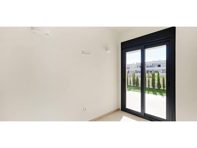 Apartamento de 2 habitaciones en Torrevieja en venta con garaje - 379.000 € (Ref: 9403727)
