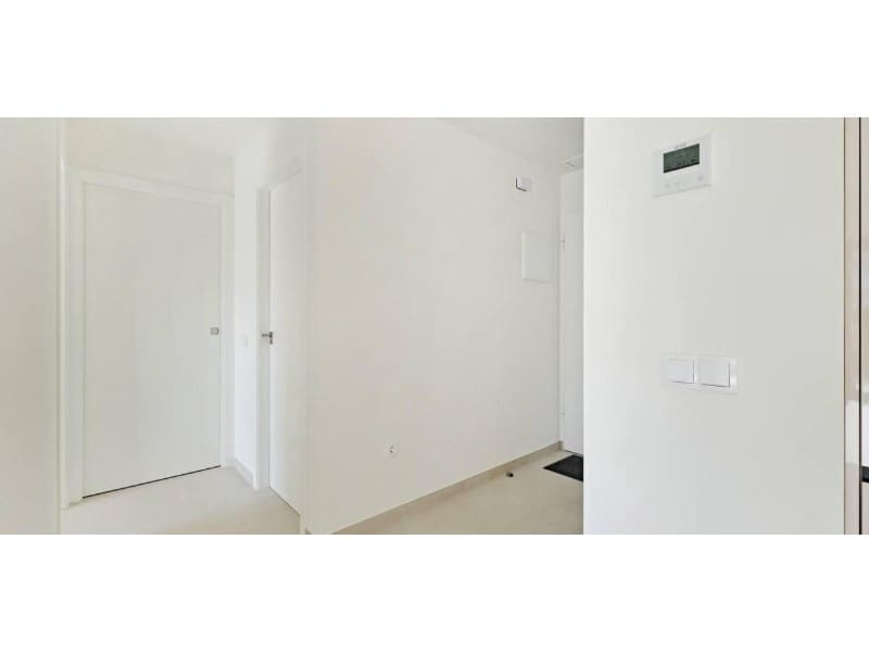 Apartamento de 2 habitaciones en Torrevieja en venta con garaje - 379.000 € (Ref: 9403727)