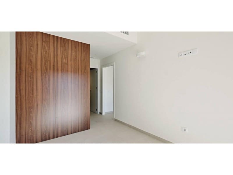 Apartamento de 2 habitaciones en Torrevieja en venta con garaje - 379.000 € (Ref: 9403727)