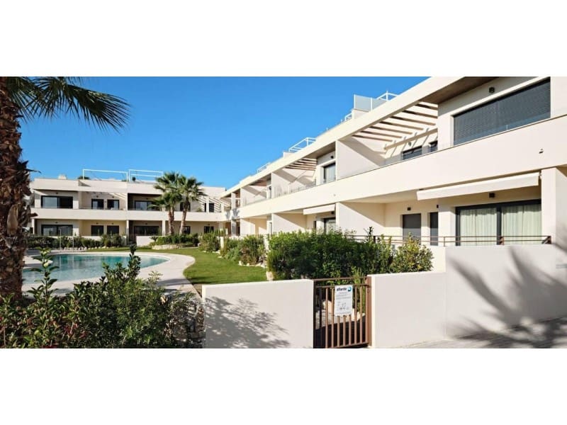 Apartamento de 2 habitaciones en Torrevieja en venta con garaje - 379.000 € (Ref: 9403727)