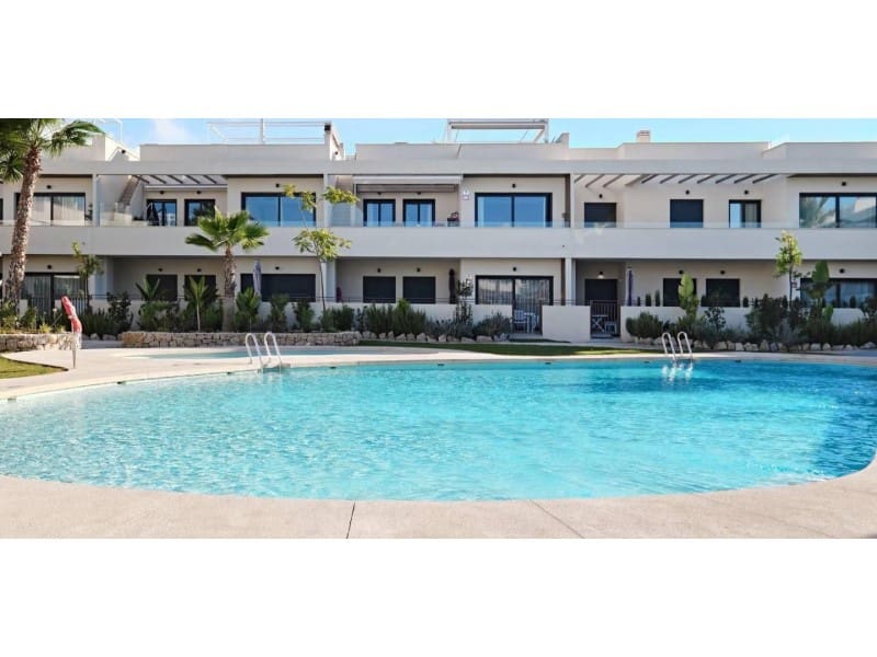 Apartamento de 2 habitaciones en Torrevieja en venta con garaje - 379.000 € (Ref: 9403727)