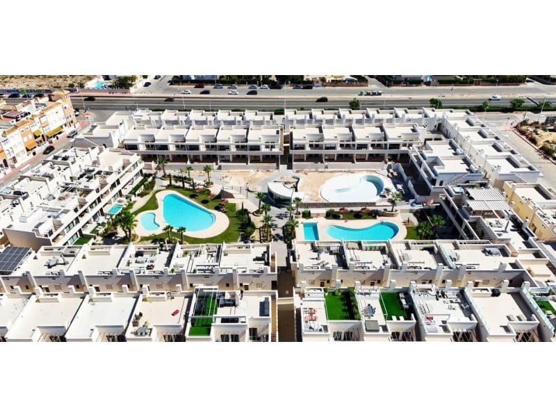 Apartamento de 2 habitaciones en Torrevieja en venta con garaje - 379.000 € (Ref: 9403727)