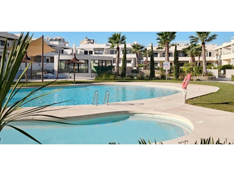 Apartamento de 2 habitaciones en Torrevieja en venta con garaje - 379.000 € (Ref: 9403727)