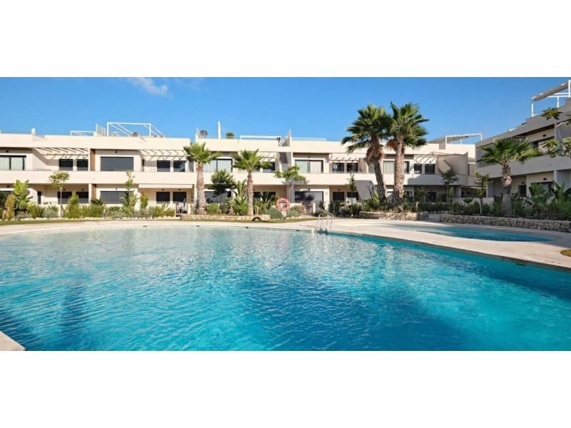 Apartamento de 2 habitaciones en Torrevieja en venta con garaje - 379.000 € (Ref: 9403727)