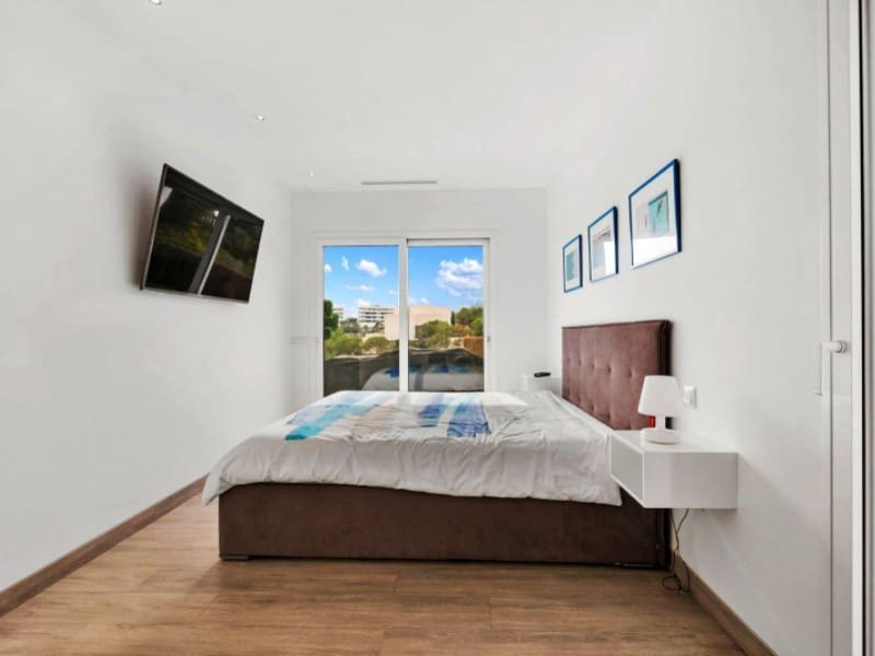 3 soverom Villa til salgs i Orihuela Costa med svømmebasseng garasje - € 945 000 (Ref: 9403731)