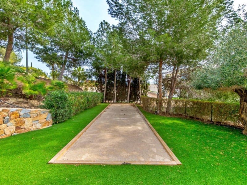 3 soverom Villa til salgs i Orihuela Costa med svømmebasseng garasje - € 945 000 (Ref: 9403731)