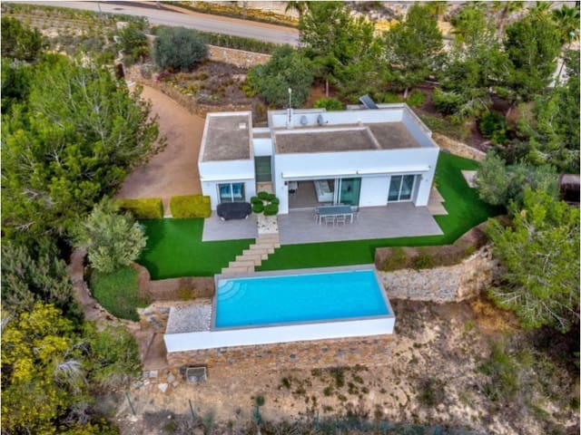 3 sovrum Villa till salu i Las Colinas Golf, Orihuela med pool garage - 990 000 € (Ref: 9403731)