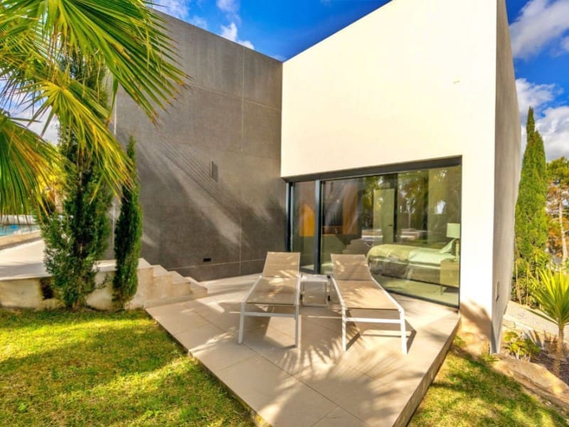 3 sypialnia Willa na sprzedaż w Orihuela Costa z basenem garażem - 1 195 000 € (Ref: 9403732)