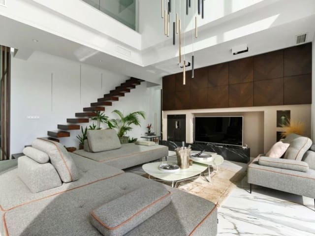 4 soverom Villa til salgs i Las Colinas Golf, Orihuela med svømmebasseng garasje - € 2 880 000 (Ref: 9403734)