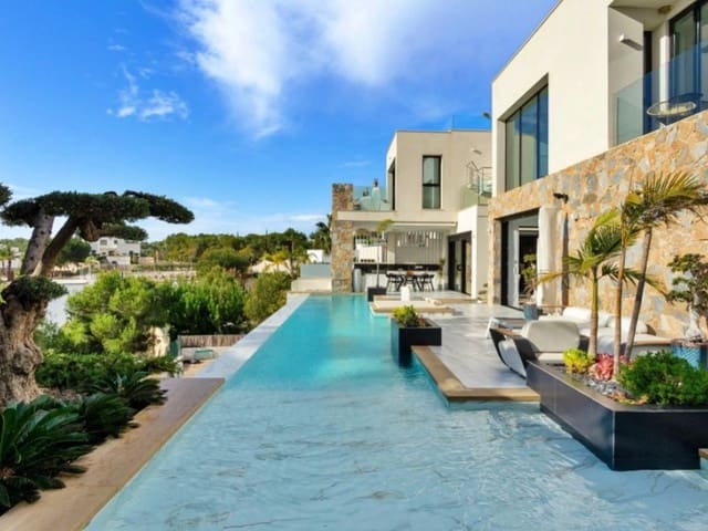 4 soverom Villa til salgs i Las Colinas Golf, Orihuela med svømmebasseng garasje - € 2 880 000 (Ref: 9403734)