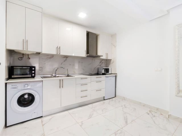 2 bedroom Apartment for sale in Nueva Torrevieja, Torrevieja - € 129,900 (Ref: 9403742)