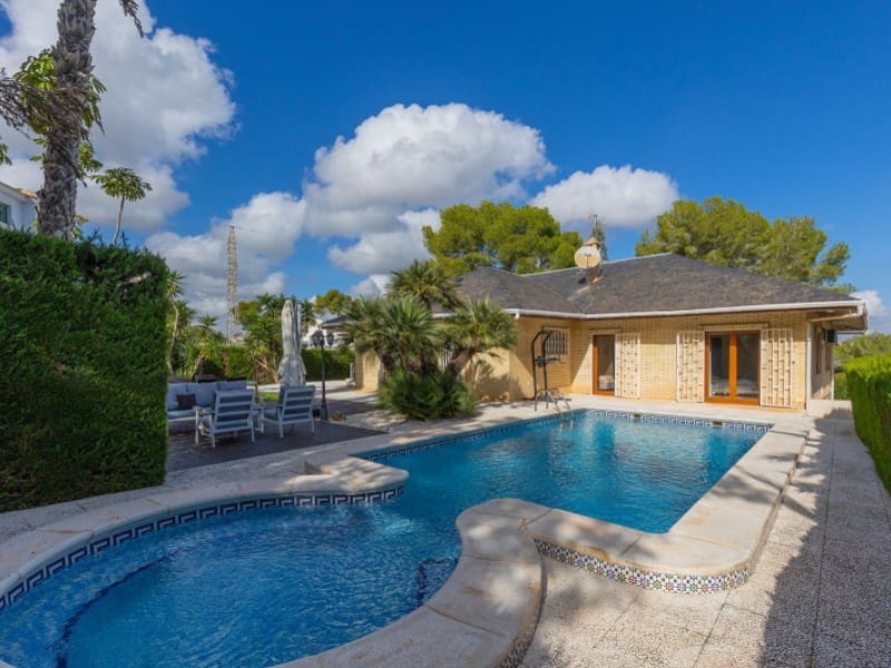 5 chambre Villa/Maison à vendre à Orihuela Costa avec piscine garage - 670 000 € (Ref: 9406568)