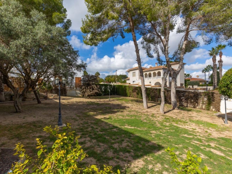 5 chambre Villa/Maison à vendre à Orihuela Costa avec piscine garage - 670 000 € (Ref: 9406568)