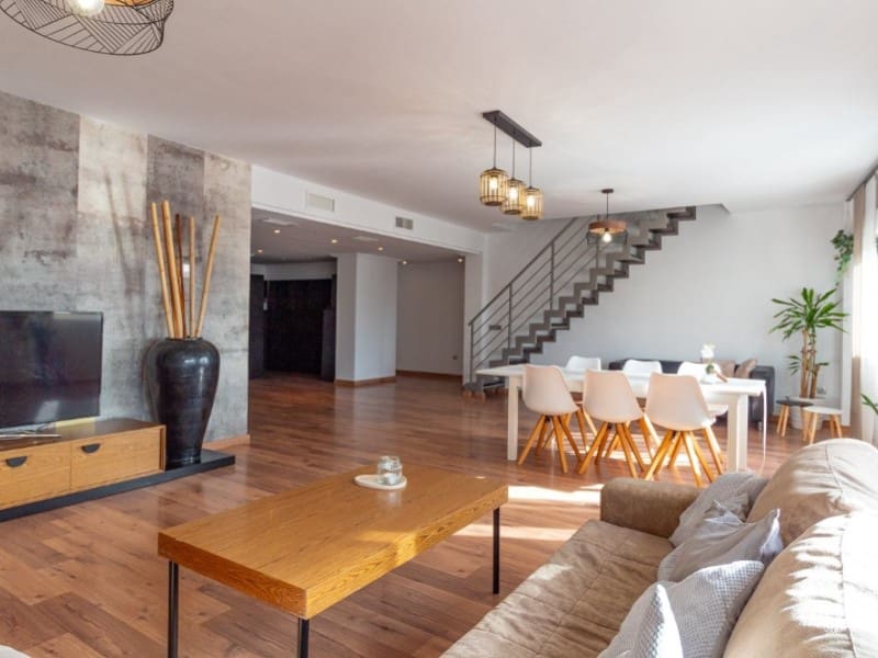 Ático de 3 habitaciones en Torrevieja en venta - 395.000 € (Ref: 9409274)