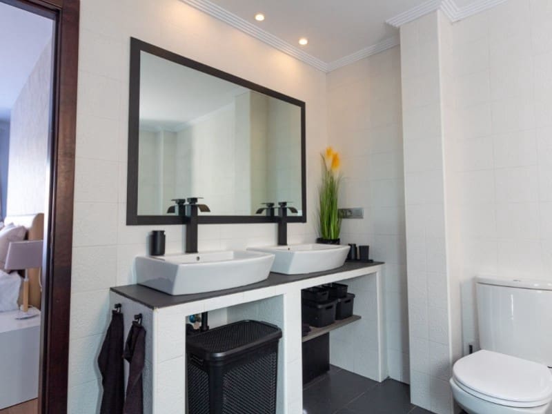 Ático de 3 habitaciones en Torrevieja en venta - 395.000 € (Ref: 9409274)