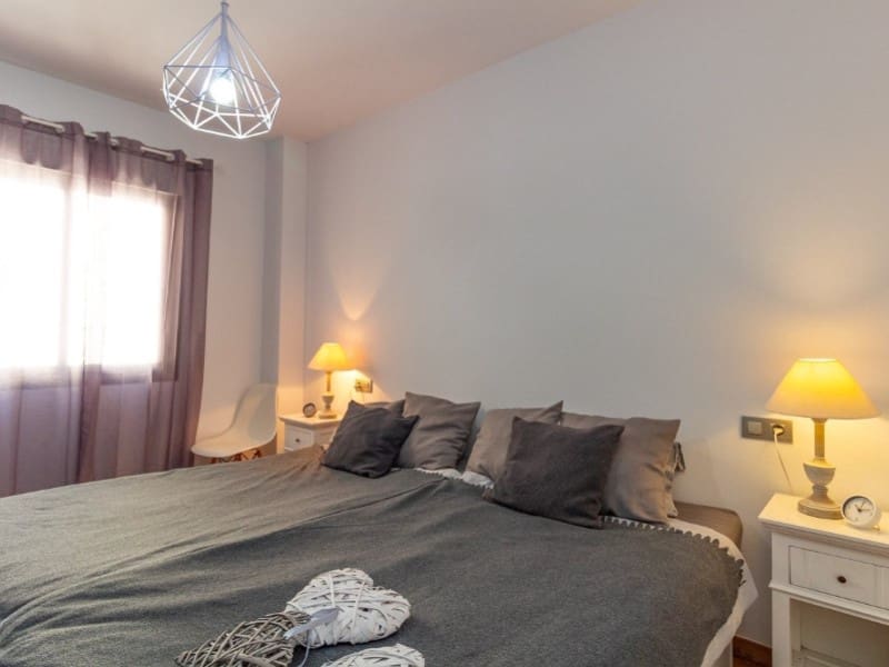 Ático de 3 habitaciones en Torrevieja en venta - 395.000 € (Ref: 9409274)