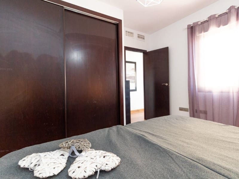 Ático de 3 habitaciones en Torrevieja en venta - 395.000 € (Ref: 9409274)