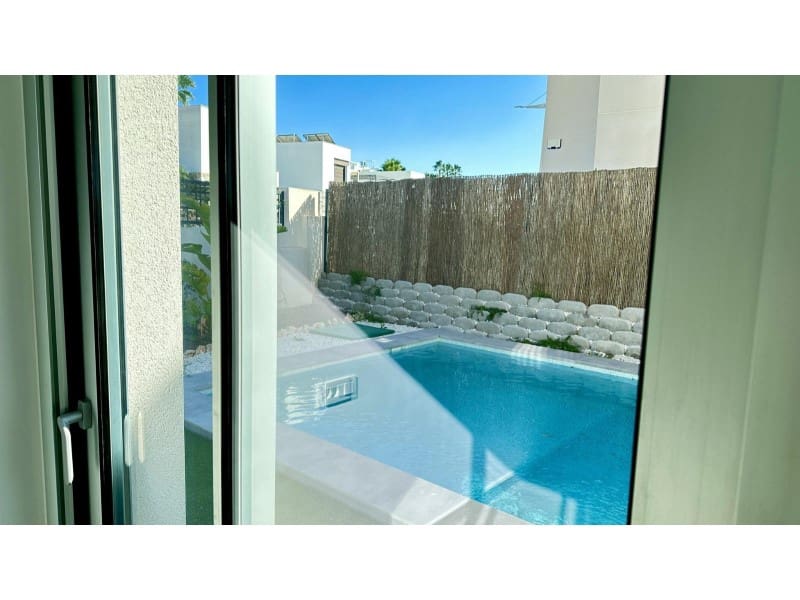 4 slaapkamer Villa te koop in Algorfa met zwembad - € 659.000 (Ref: 9411264)