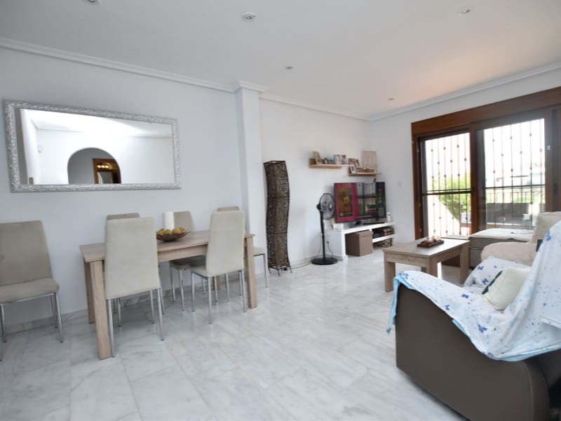 3 bedroom Townhouse for sale in Algorfa - € 195,000 (Ref: 9414360)