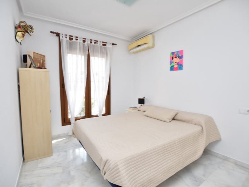 3 bedroom Townhouse for sale in Algorfa - € 195,000 (Ref: 9414360)