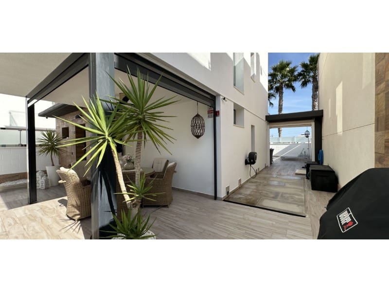 3 soverom Villa til salgs i Orihuela Costa med svømmebasseng - € 449 950 (Ref: 9417893)