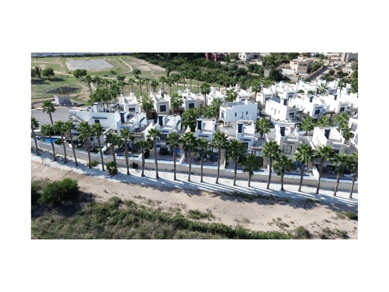 3 soverom Villa til salgs i Orihuela Costa med svømmebasseng - € 449 950 (Ref: 9417893)