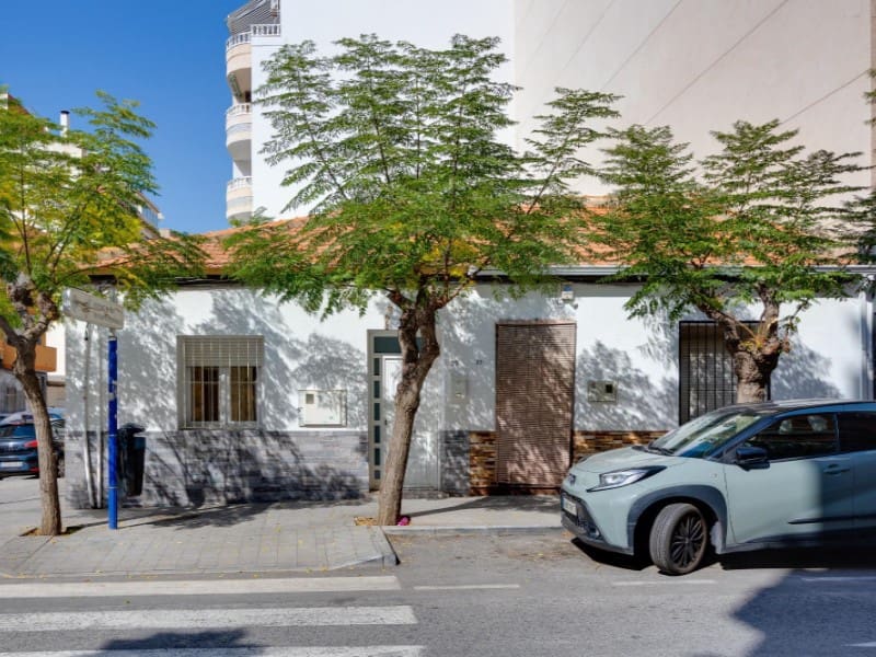 3 camera da letto Casa in vendita in Torrevieja - 250.000 € (Rif: 9417895)