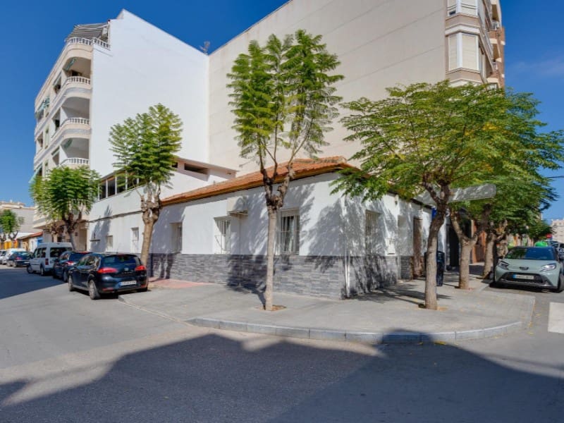 3 camera da letto Casa in vendita in Torrevieja - 250.000 € (Rif: 9417895)