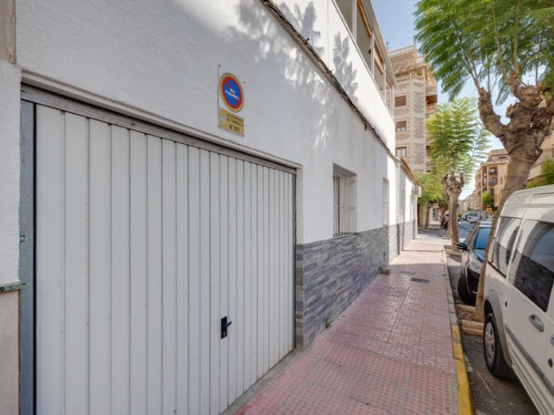 3 camera da letto Casa in vendita in Torrevieja - 250.000 € (Rif: 9417895)