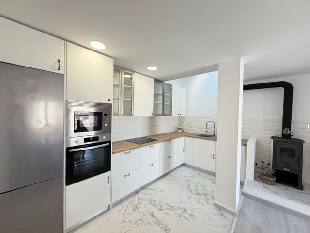 4 soverom Kjedet enebolig til salgs i Miramar - Torre del Moro, Torrevieja med svømmebasseng - € 369 000 (Ref: 9417896)