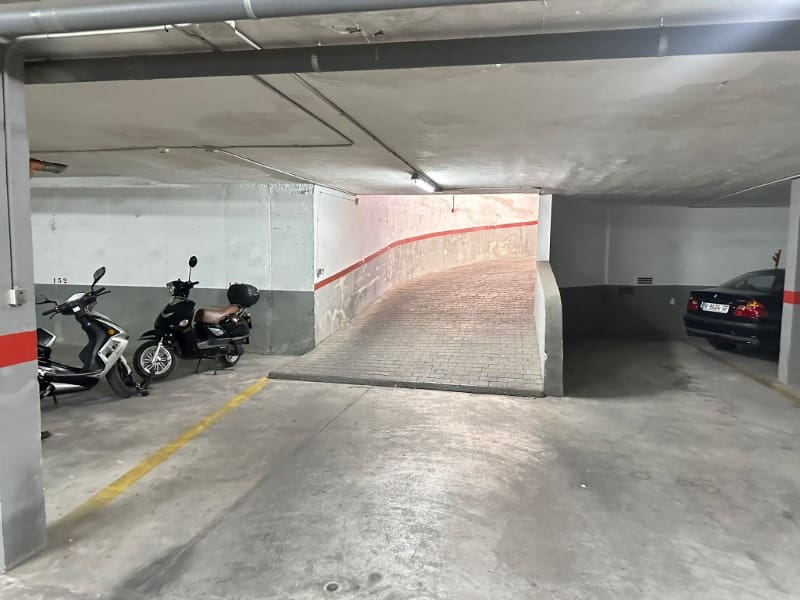 Garage till salu i Torrevieja - 6 500 € (Ref: 9423940)