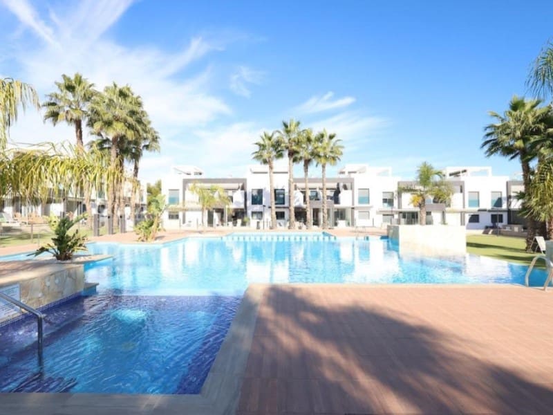 2 makuuhuone Bungalow myytävänä paikassa Orihuela Costa - 289 000 € (Ref: 9423941)