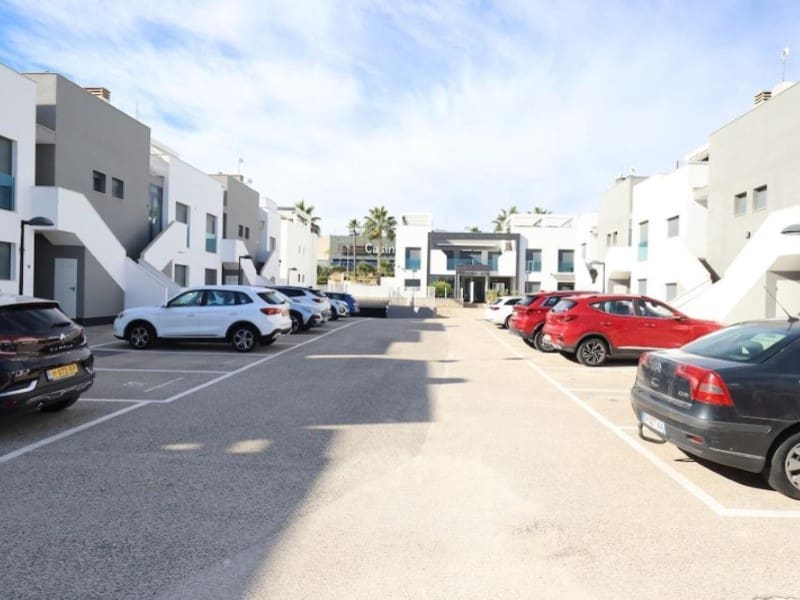 2 makuuhuone Bungalow myytävänä paikassa Orihuela Costa - 289 000 € (Ref: 9423941)