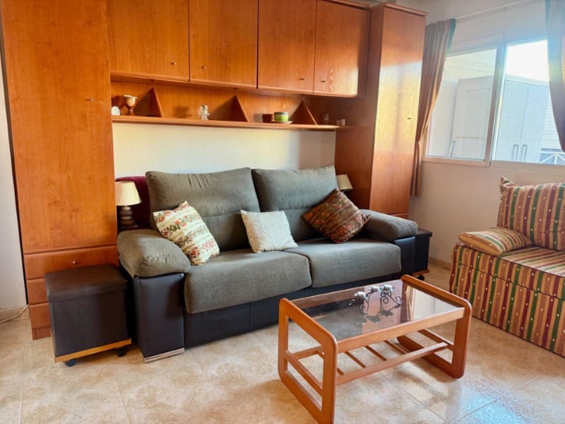 Apartament na sprzedaż w Torrevieja z basenem - 88 900 € (Ref: 9427895)