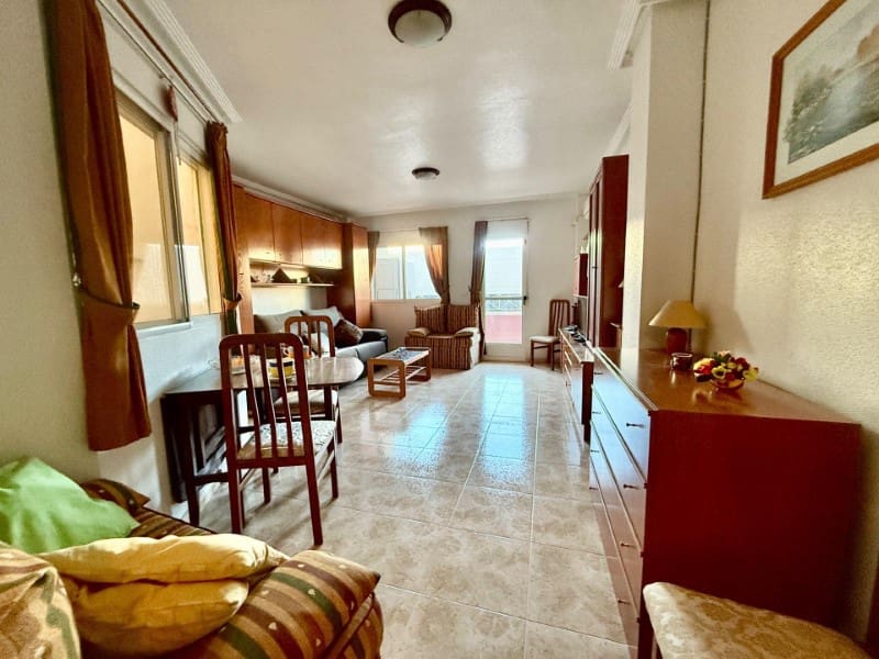 Apartament na sprzedaż w Torrevieja z basenem - 88 900 € (Ref: 9427895)