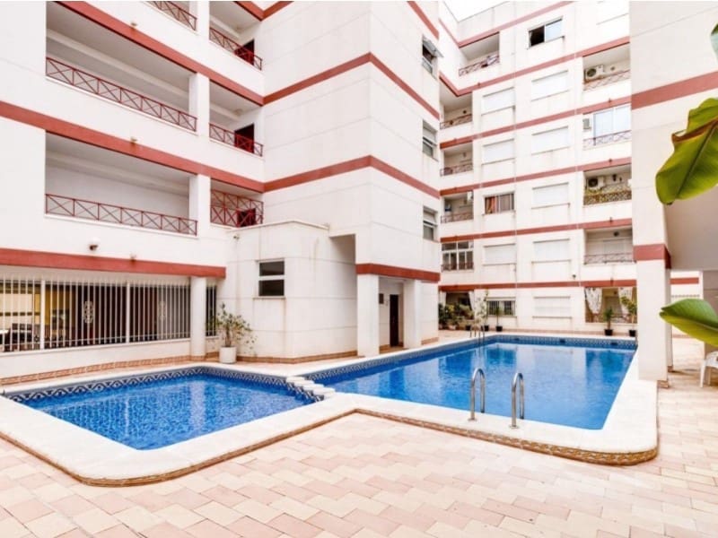 Apartament na sprzedaż w Torrevieja z basenem - 88 900 € (Ref: 9427895)