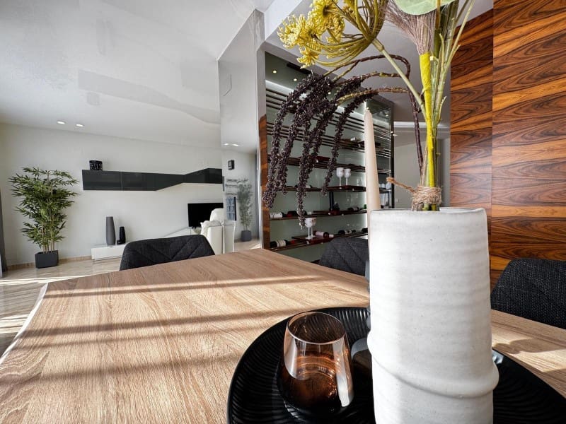 4 chambre Penthouse à vendre à Torrevieja avec garage - 529 900 € (Ref: 9431618)