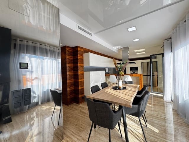 4 soveværelse Penthouse til salg i Playa del Cura, Torrevieja med garage - € 529.900 (Ref: 9431618)