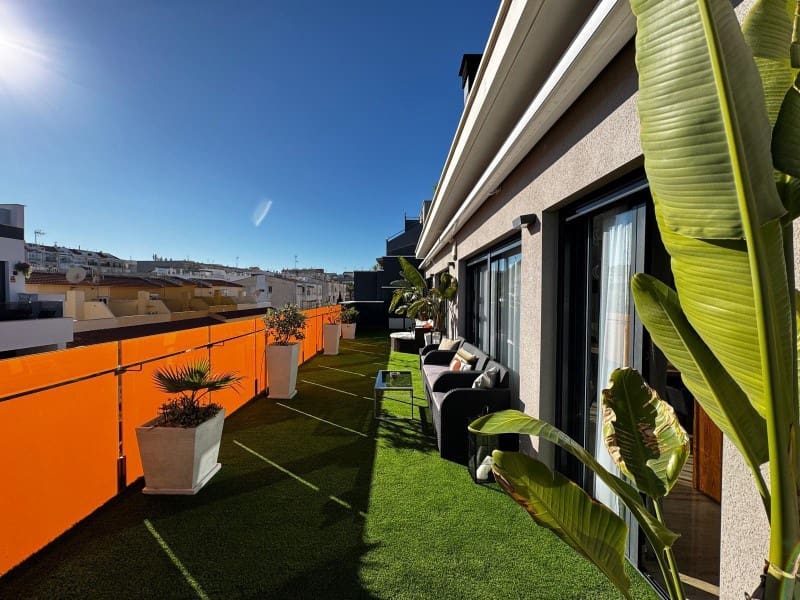 4 chambre Penthouse à vendre à Torrevieja avec garage - 529 900 € (Ref: 9431618)