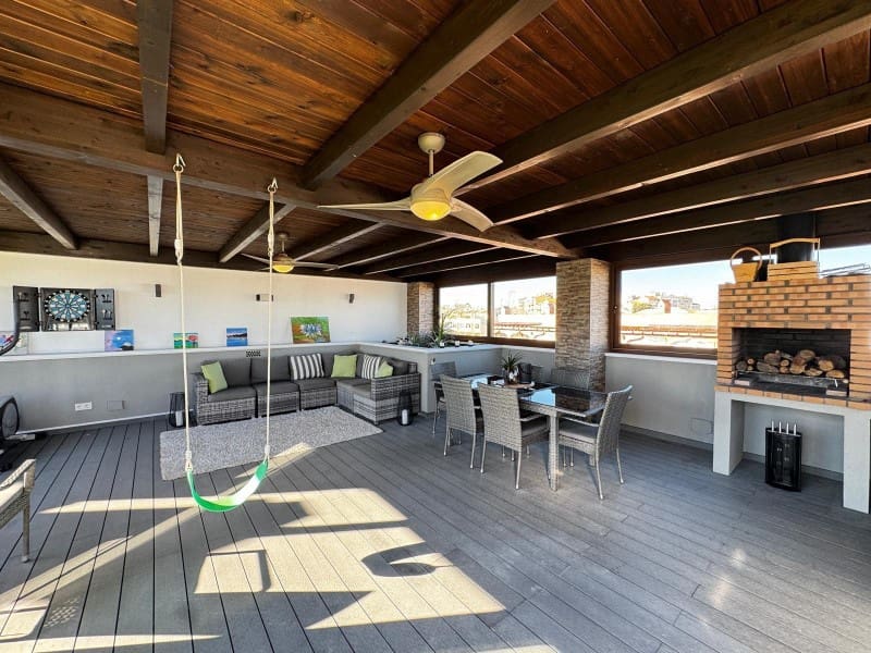 4 chambre Penthouse à vendre à Torrevieja avec garage - 529 900 € (Ref: 9431618)