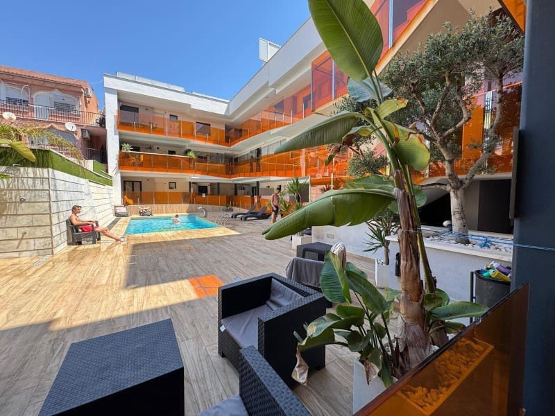 4 chambre Penthouse à vendre à Torrevieja avec garage - 529 900 € (Ref: 9431618)