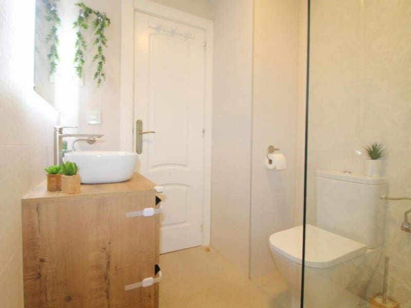 3 soveværelse Lejlighed til salg i Torrevieja - € 199.900 (Ref: 9433320)