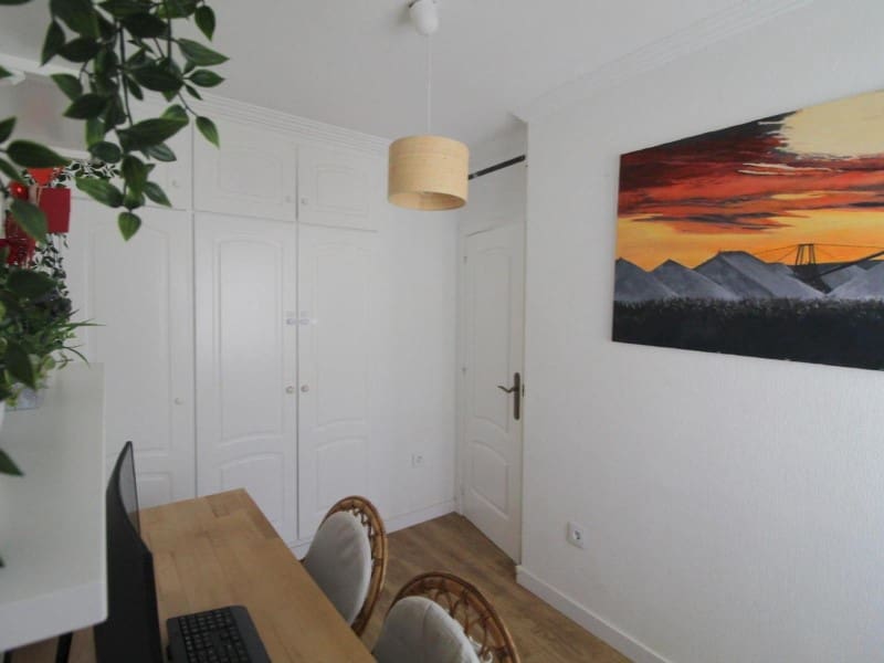 3 soveværelse Lejlighed til salg i Torrevieja - € 199.900 (Ref: 9433320)