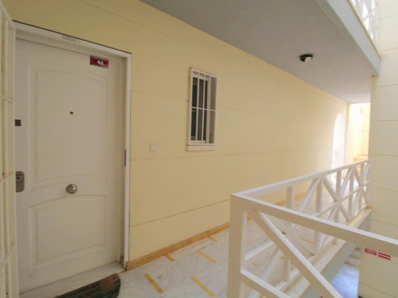 3 soveværelse Lejlighed til salg i Torrevieja - € 199.900 (Ref: 9433320)