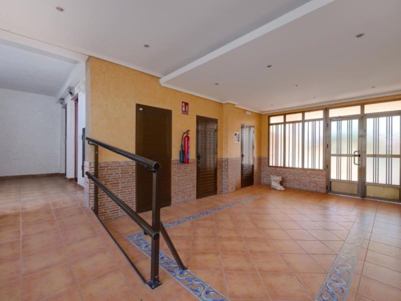 2 sypialnia Apartament na sprzedaż w Guardamar del Segura - 155 000 € (Ref: 9433321)